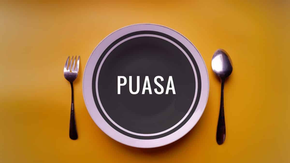 Perlu ke ganti puasa kalau dah bayar fidyah? Ini yang ramai tak tahu